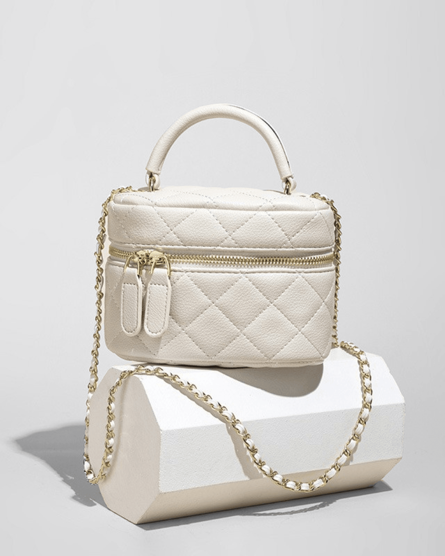Bolso Pequeño Elegante Grevano con Cadena Dorada – Ropa de Oficina para Mujer | Grevano