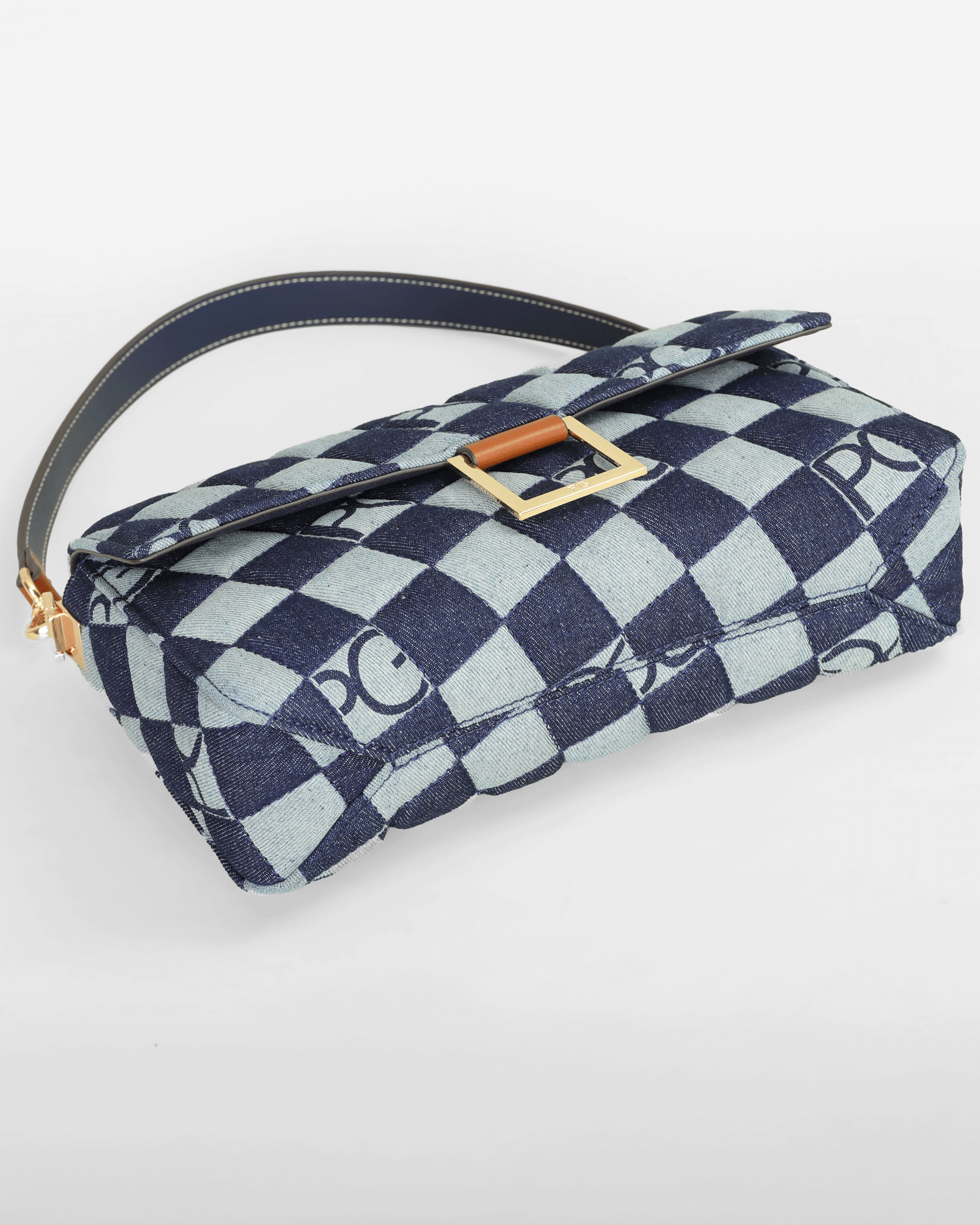 Bolso bandolera elegante de Grevano en diseño a cuadros con cierre dorado y correa ajustable