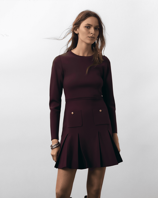 Vestido de Grevano en burdeos con mangas largas, ideal para moda empresarial femenina