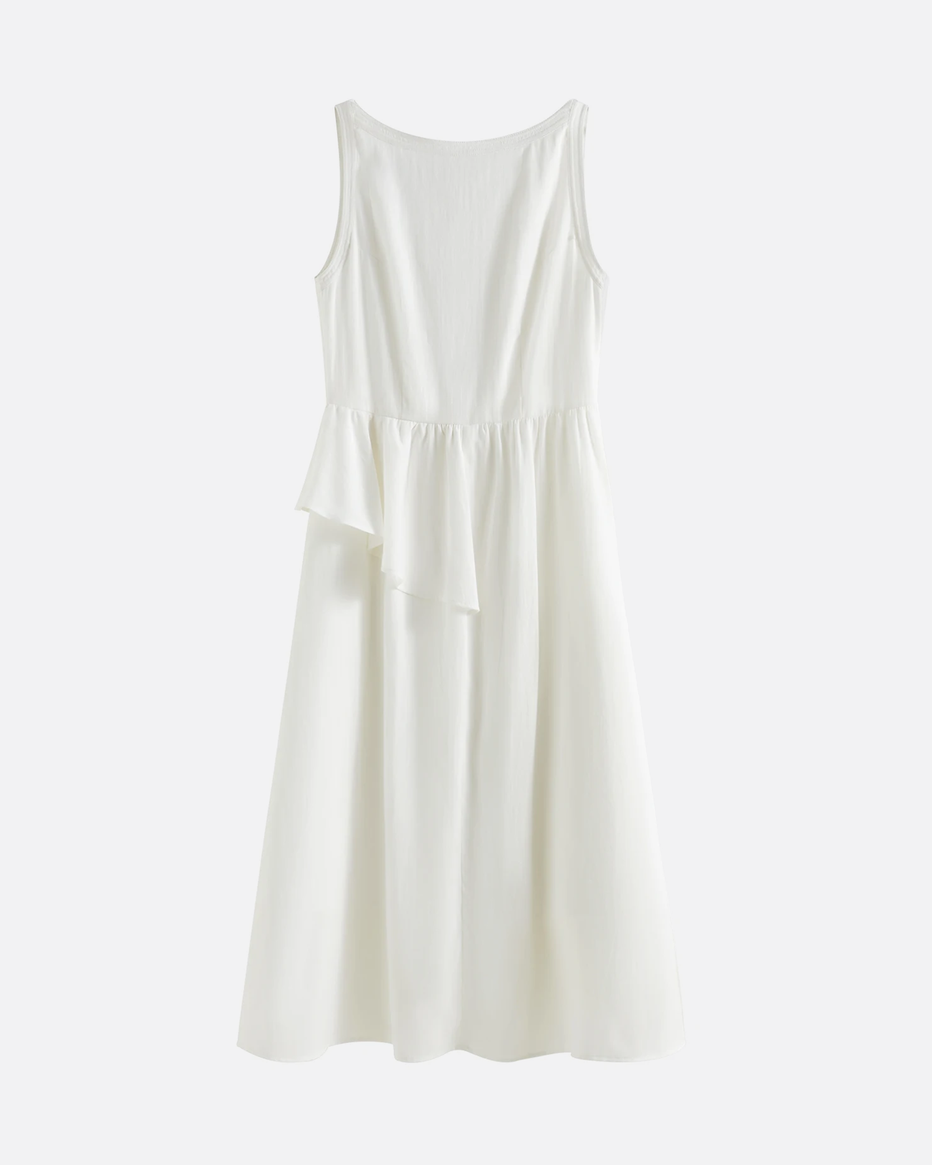 Vestido de lino asimétrico blanco con diseño ligero y elegante para ocasiones especiales