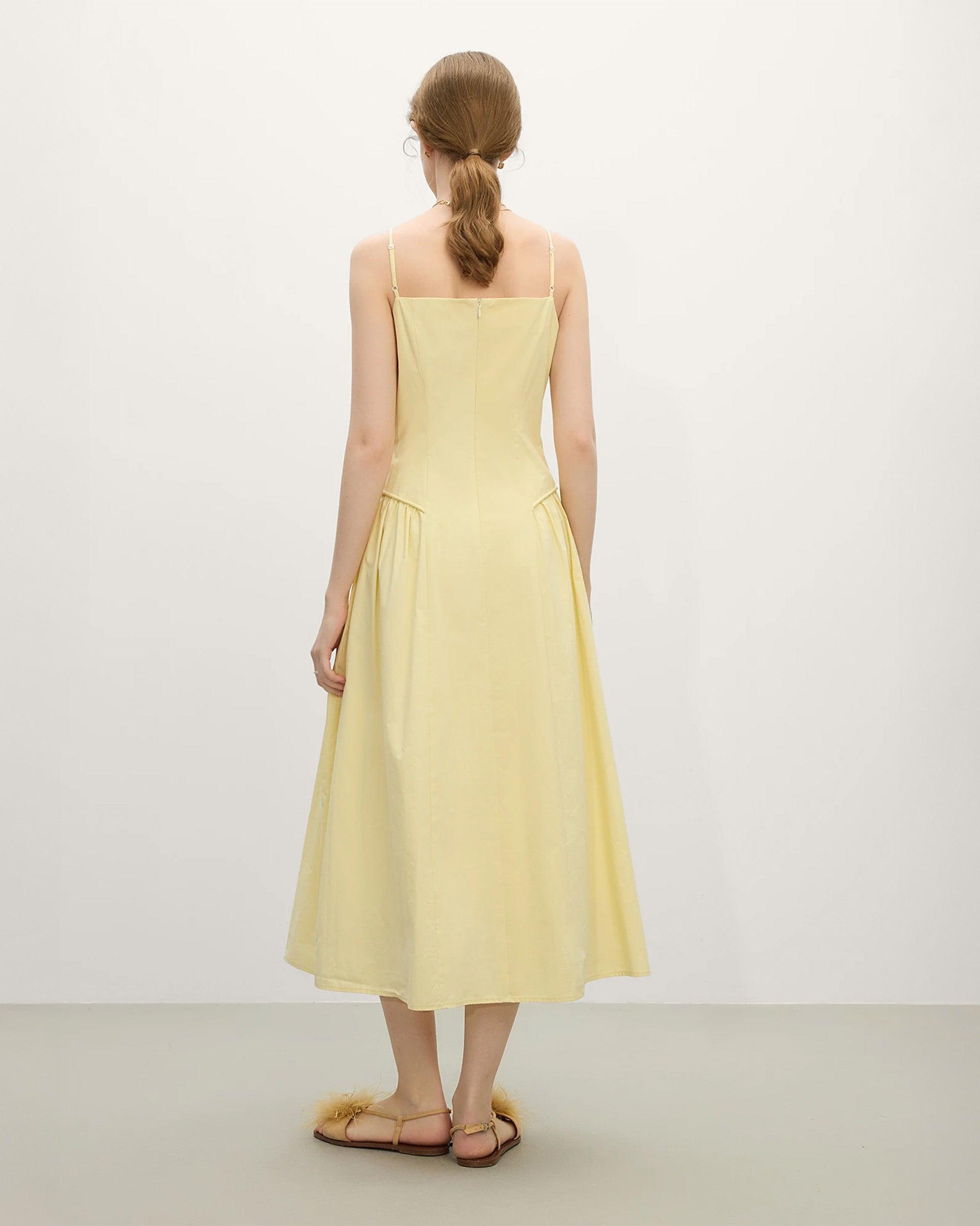 Vestido de tirantes verano en color amarillo con diseño fluido y cómodo para días cálidos