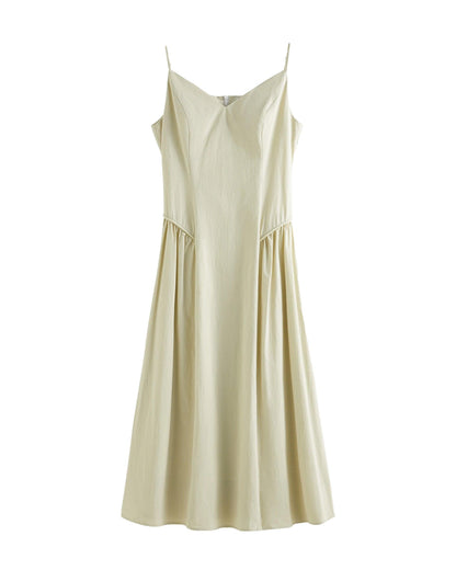 Vestido de tirantes verano de Grevano en color crema con diseño fresco y ligero para días cálidos